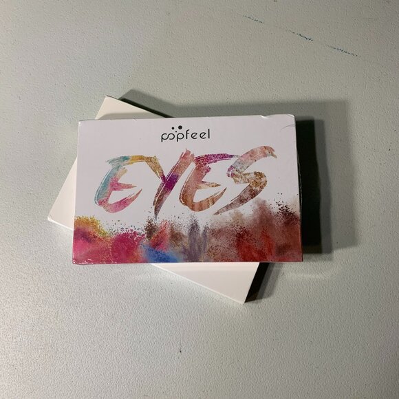 POPFEEL NEW 40 Colors Eyeshadow Palette NIB - Picture 1 of 3